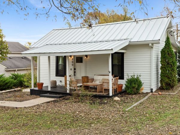 700 Maplewood Ln, Nashville, TN 37216