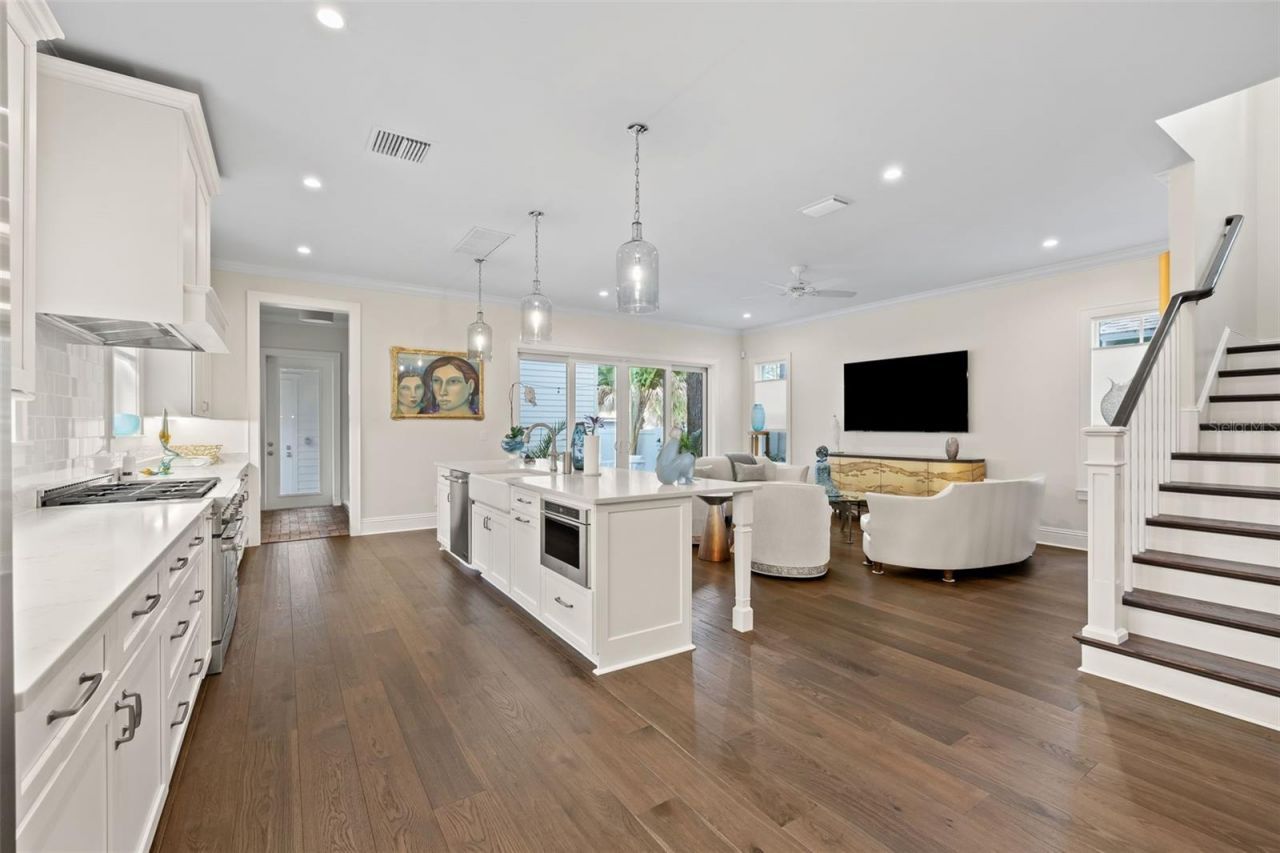 319 12th Avenue Ne, Saint Petersburg, FL 33701 Photo