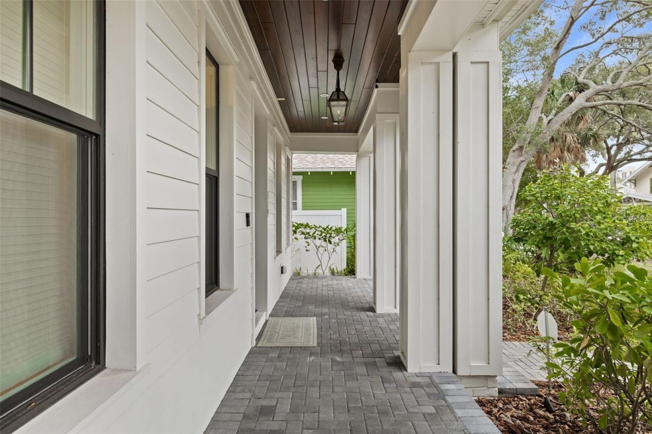 319 12th Avenue Ne, Saint Petersburg, FL 33701 Photo