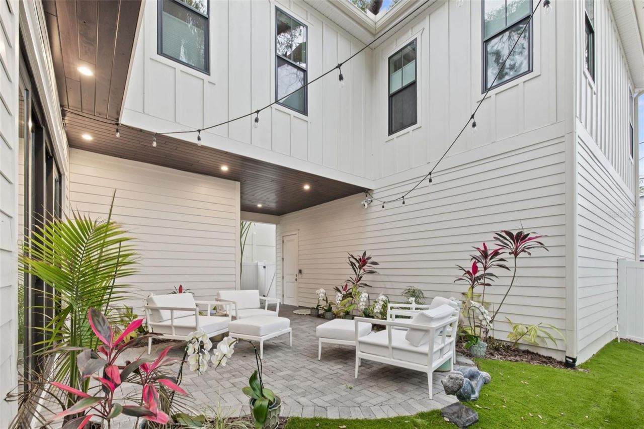 319 12th Avenue Ne, Saint Petersburg, FL 33701 Photo