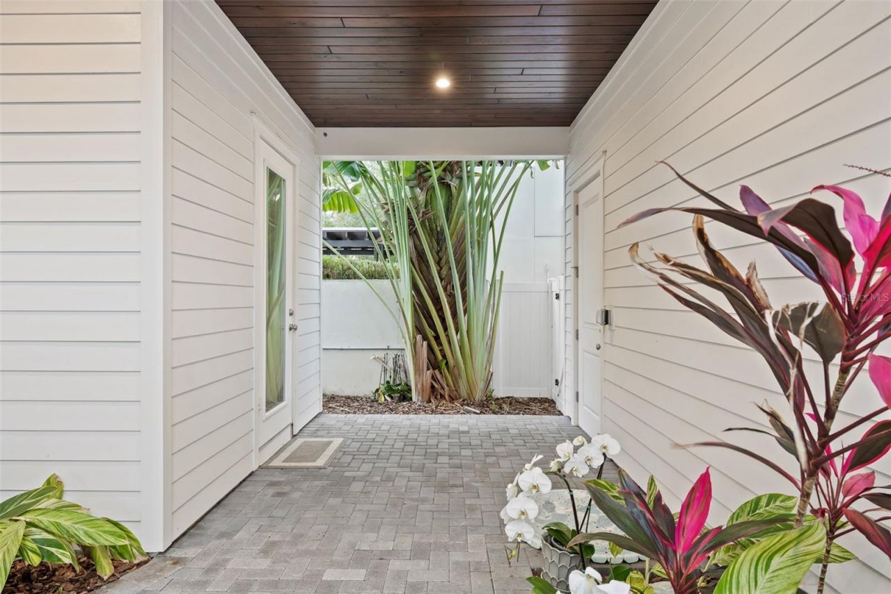 319 12th Avenue Ne, Saint Petersburg, FL 33701 Photo