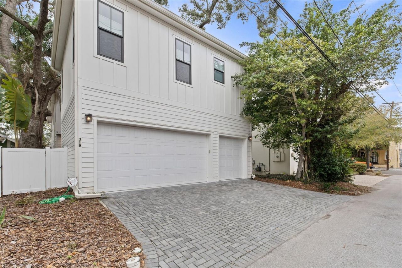 319 12th Avenue Ne, Saint Petersburg, FL 33701 Photo