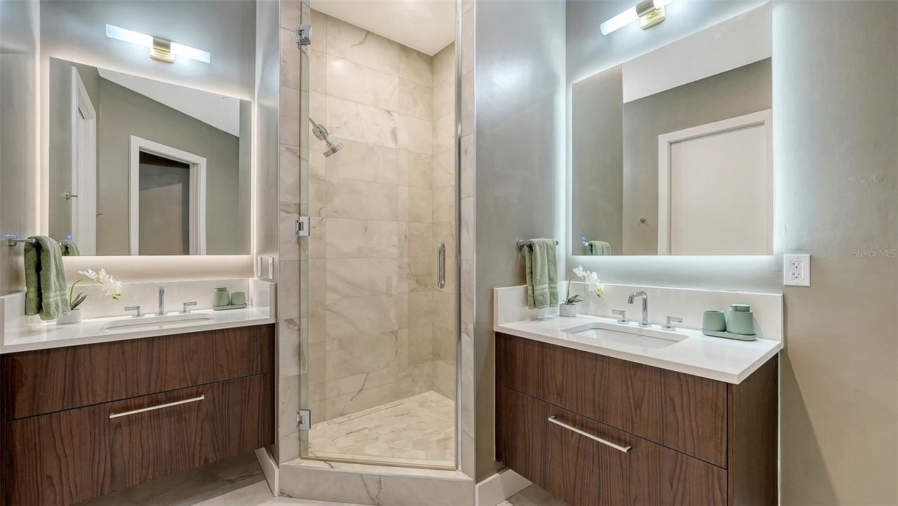 33 S Palm Avenue, Unit 803, Sarasota, FL 34236 Photo