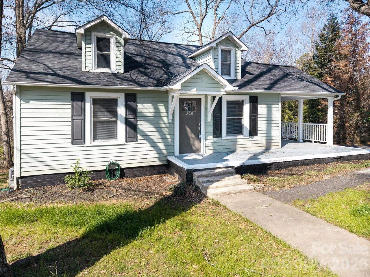 328 11th Street Sw, Hickory, NC 28602 Main Photo