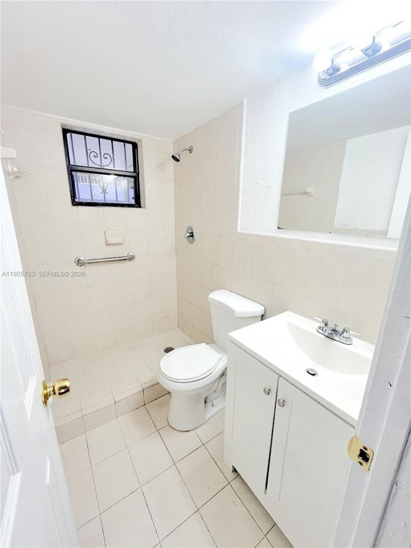 2740 W 63rd St, Unit 104, Hialeah, FL 33016 Photo