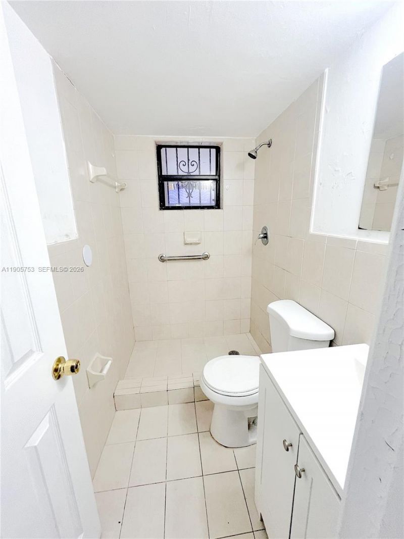 2740 W 63rd St, Unit 104, Hialeah, FL 33016 Photo