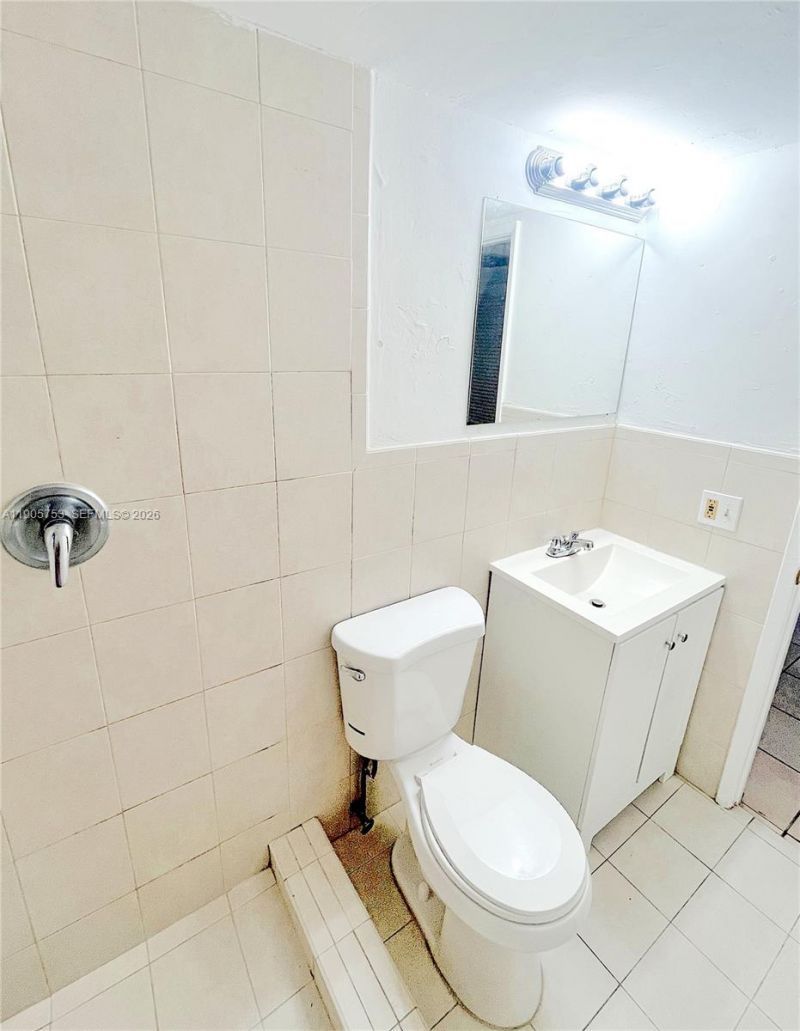 2740 W 63rd St, Unit 104, Hialeah, FL 33016 Photo