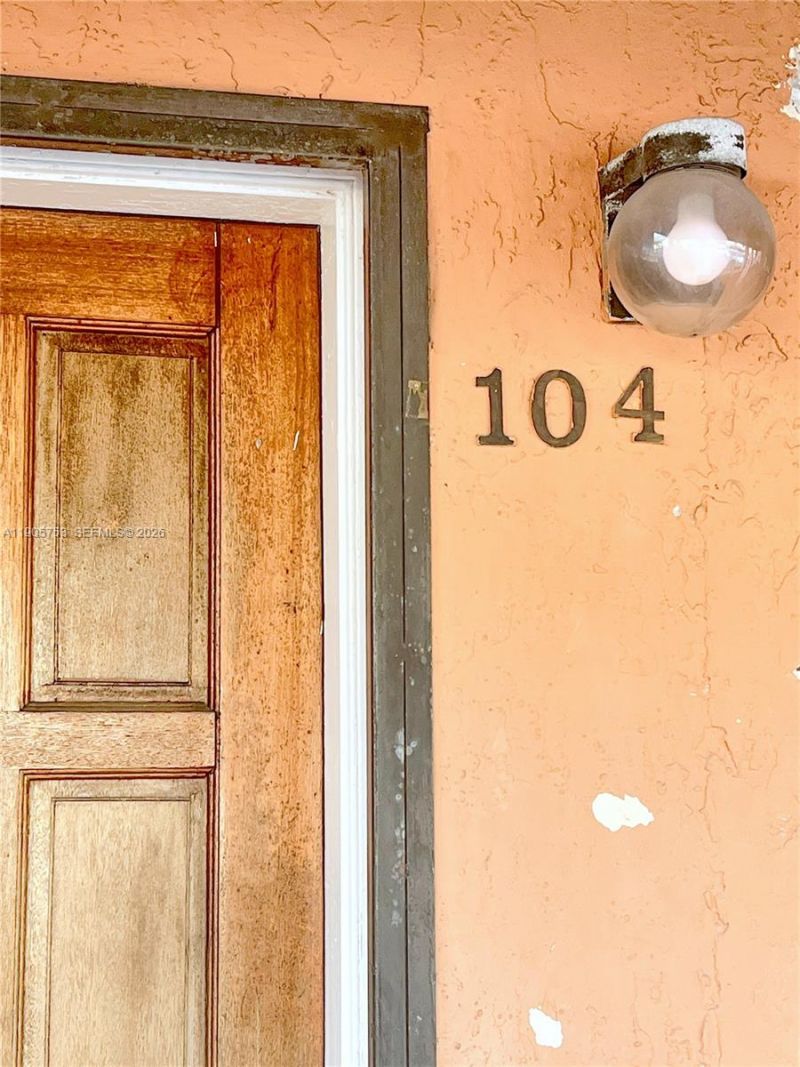 2740 W 63rd St, Unit 104, Hialeah, FL 33016 Photo