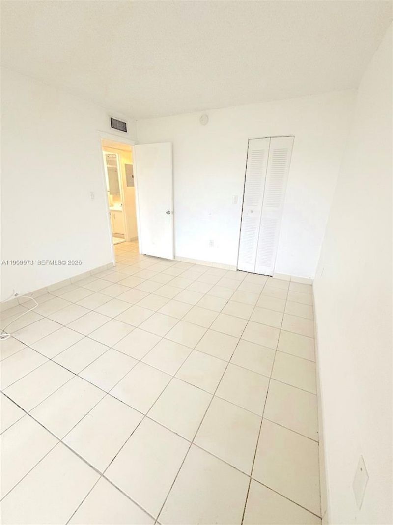 20120 NE 2nd Ave, Unit W27, Miami Gardens, FL 33179 Photo