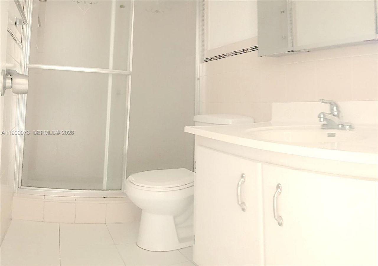 20120 NE 2nd Ave, Unit W27, Miami Gardens, FL 33179 Photo