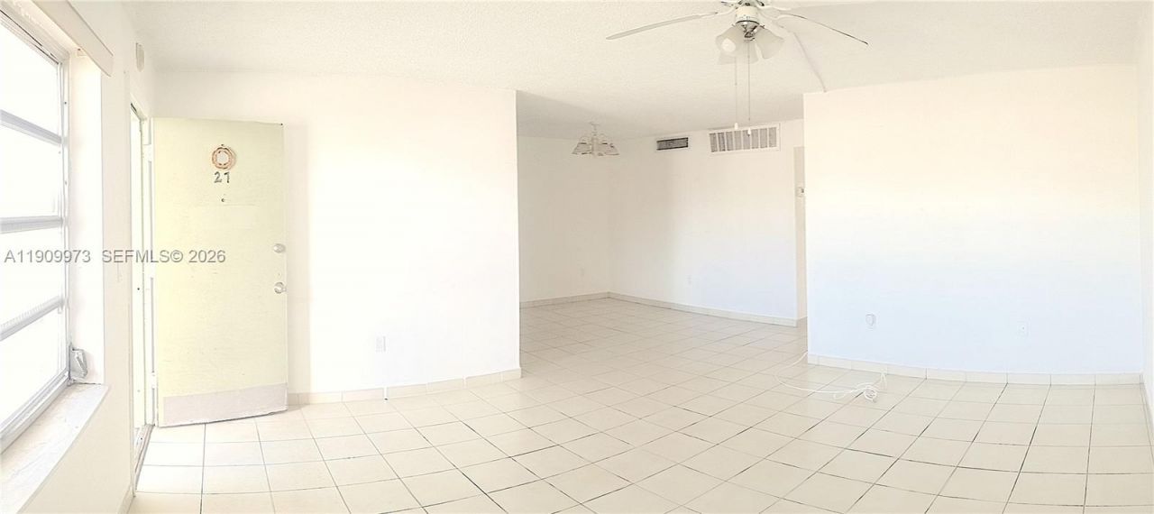 20120 NE 2nd Ave, Unit W27, Miami Gardens, FL 33179 Photo