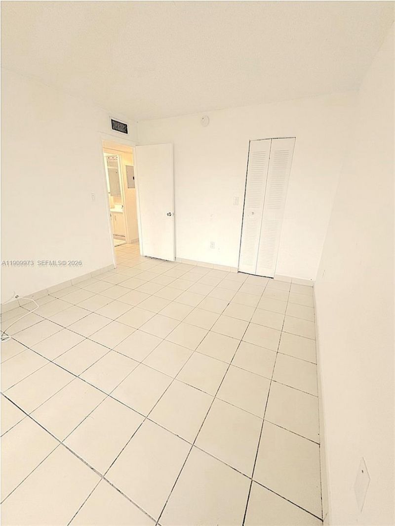 20120 NE 2nd Ave, Unit W27, Miami Gardens, FL 33179 Photo