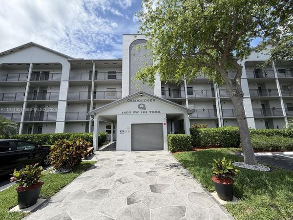 1400 SW 124th Ter, Unit 402Q, Pembroke Pines, FL 33027