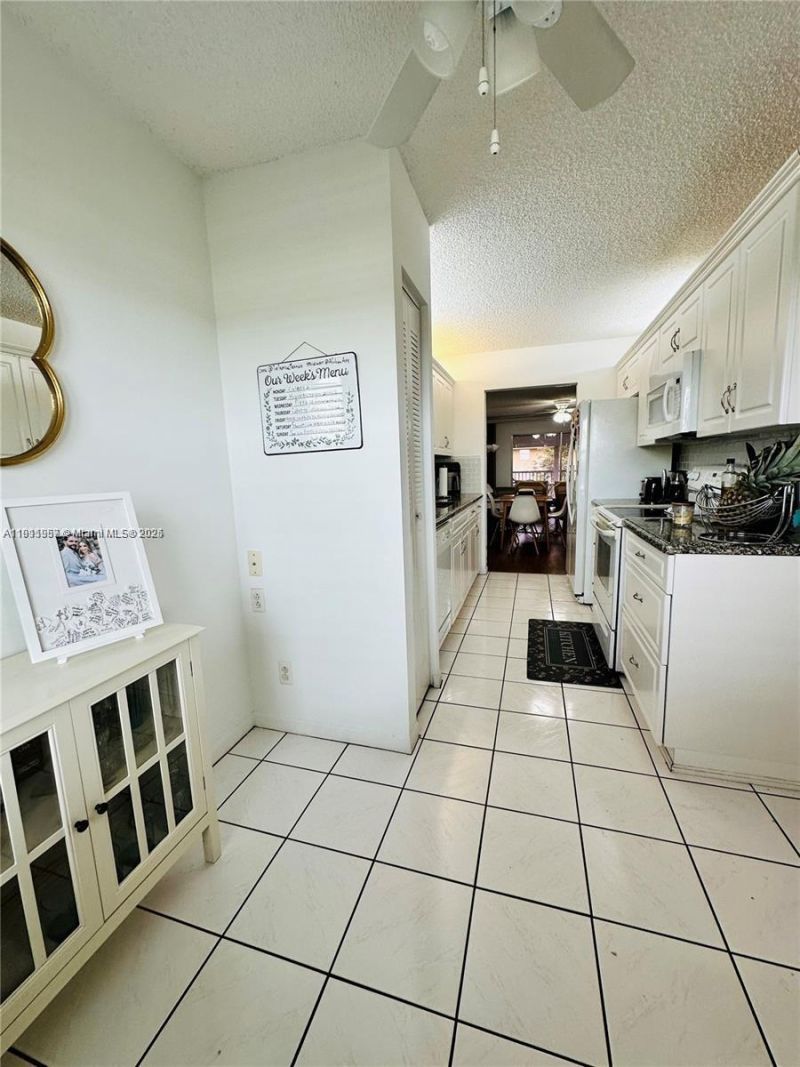 1400 SW 124th Ter, Unit 402Q, Pembroke Pines, FL 33027 Photo