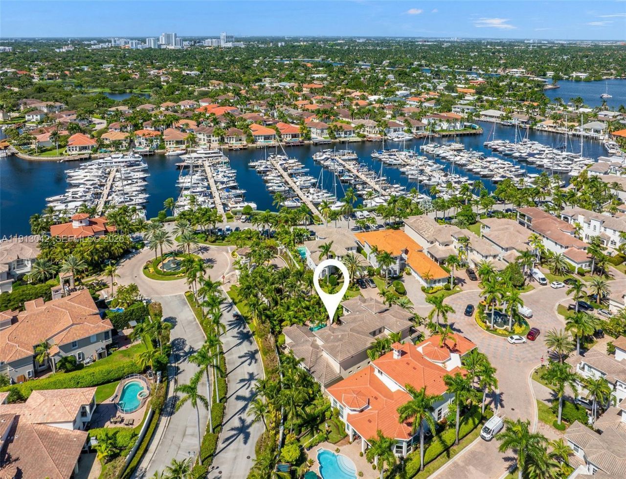 1295 Hatteras Ln, Hollywood, FL 33019 Photo