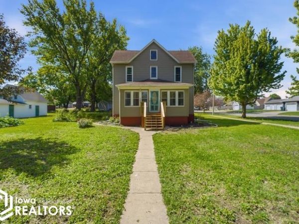 602 E Maple Street, Hubbard, IA 50122