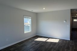 517 Cambria Dr photo 4