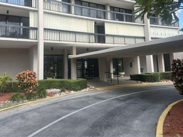2425 Presidential Way, Unit 1203, West Palm Beach, FL 33401