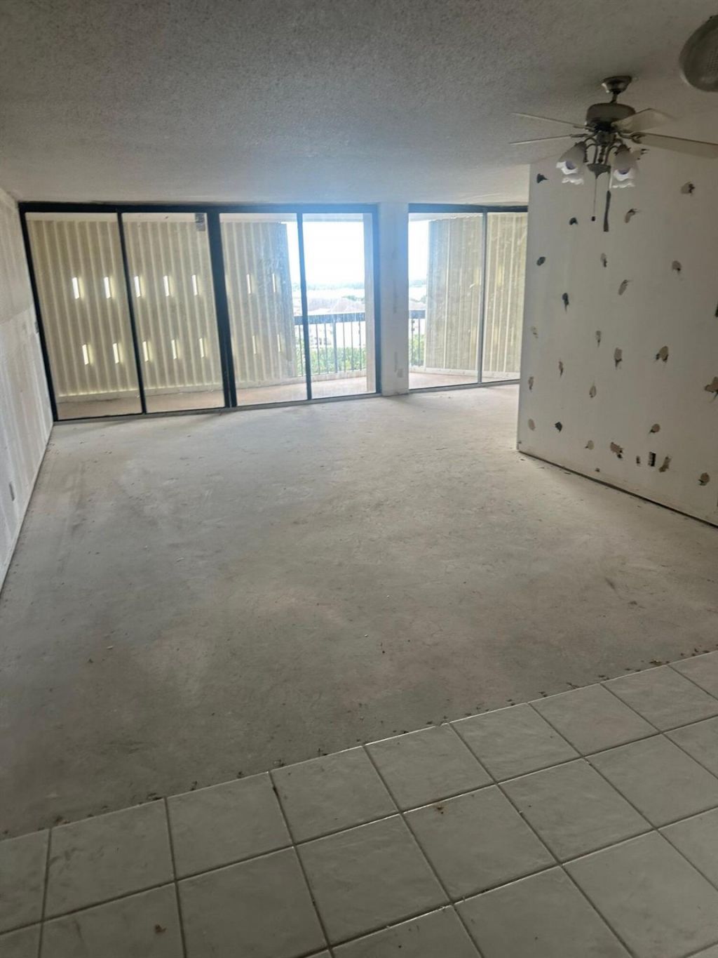 2425 Presidential Way, Unit 1203, West Palm Beach, FL 33401 Photo