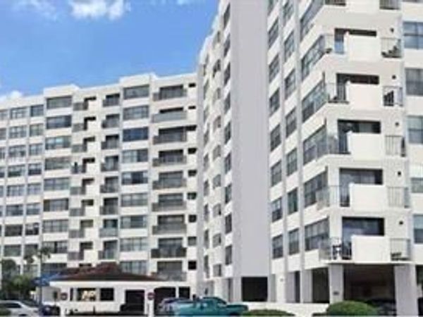 1300 NE Miami Gardens Drive, Unit 810E, Miami, FL 33179