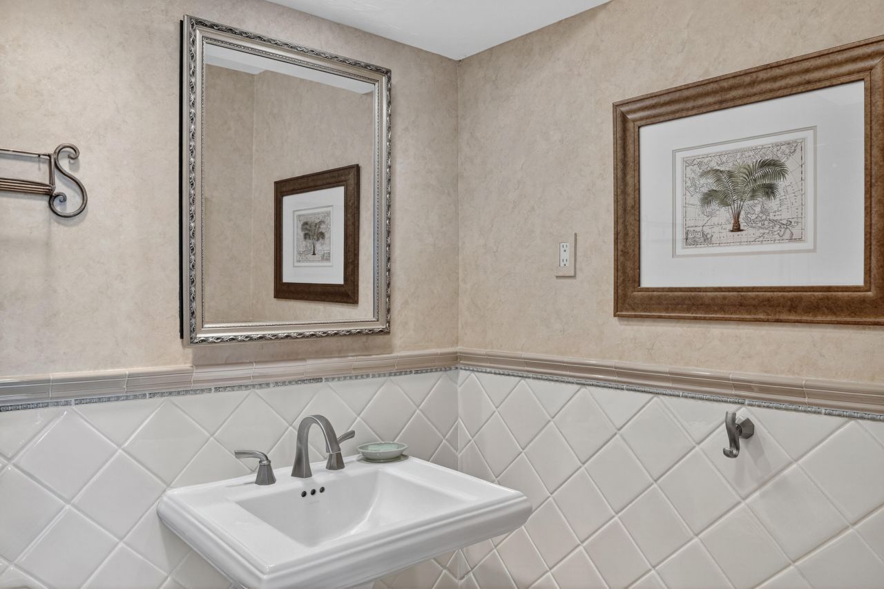 258 W Seaview Circle, Duck, FL 33050 Photo