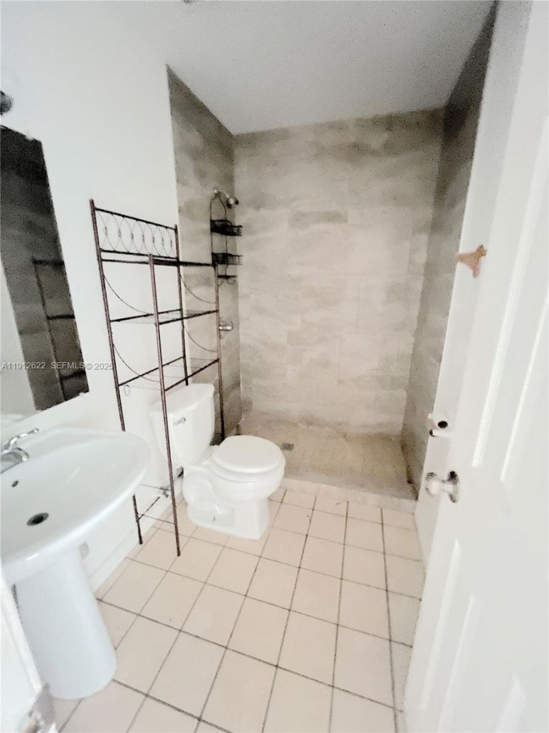 18240 NW 41st Pl, Unit 2, Miami Gardens, FL 33055 Photo