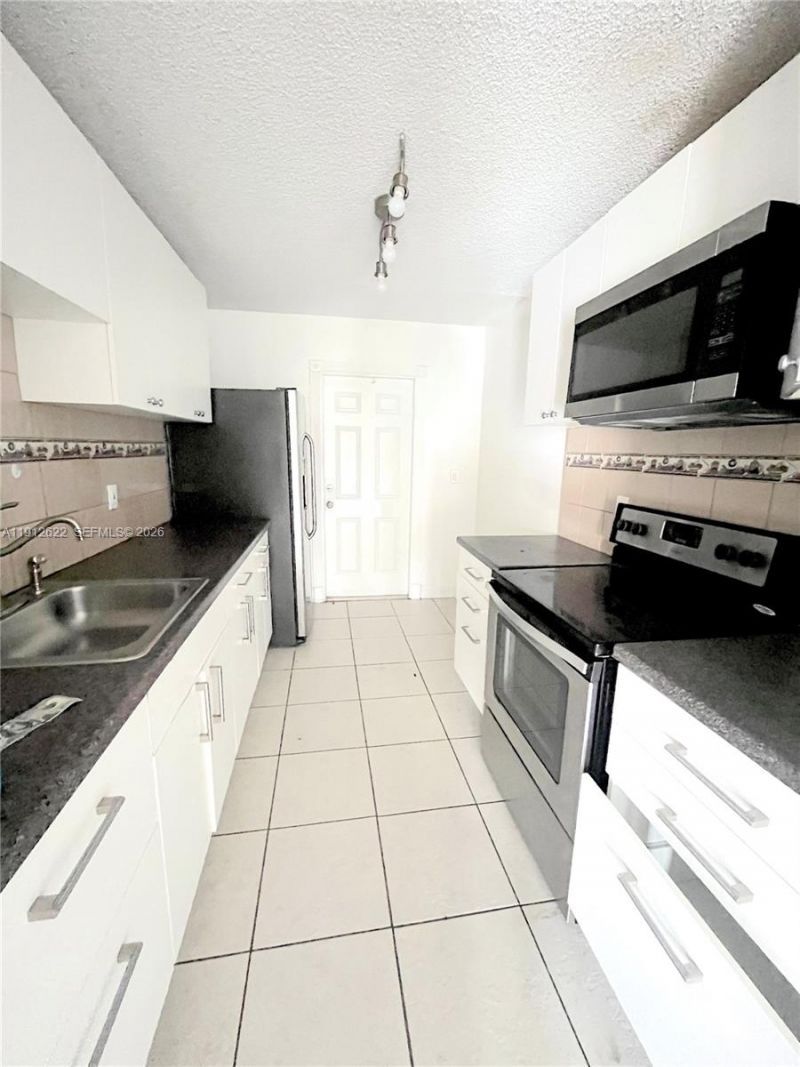 18240 NW 41st Pl, Unit 2, Miami Gardens, FL 33055 Photo