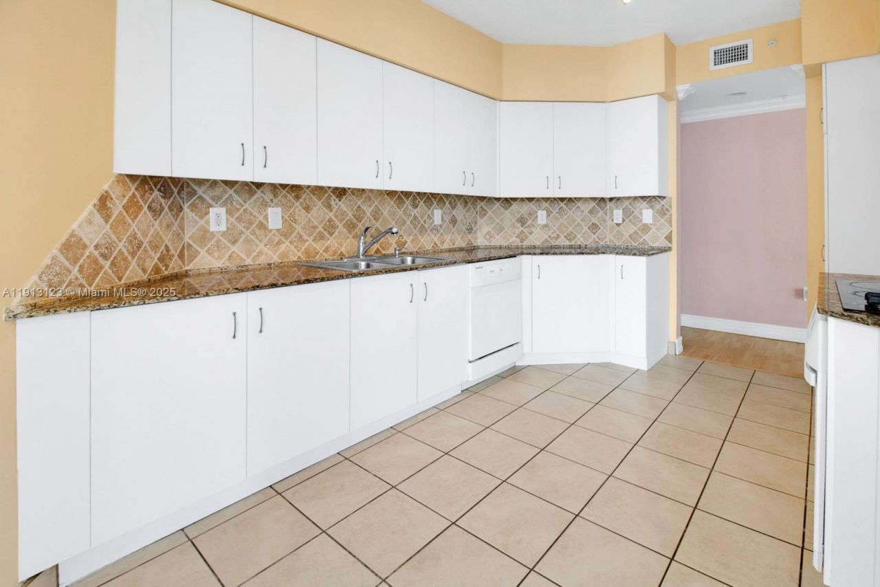 3370 Hidden Bay Dr, Unit 804, Aventura, FL 33180 Photo