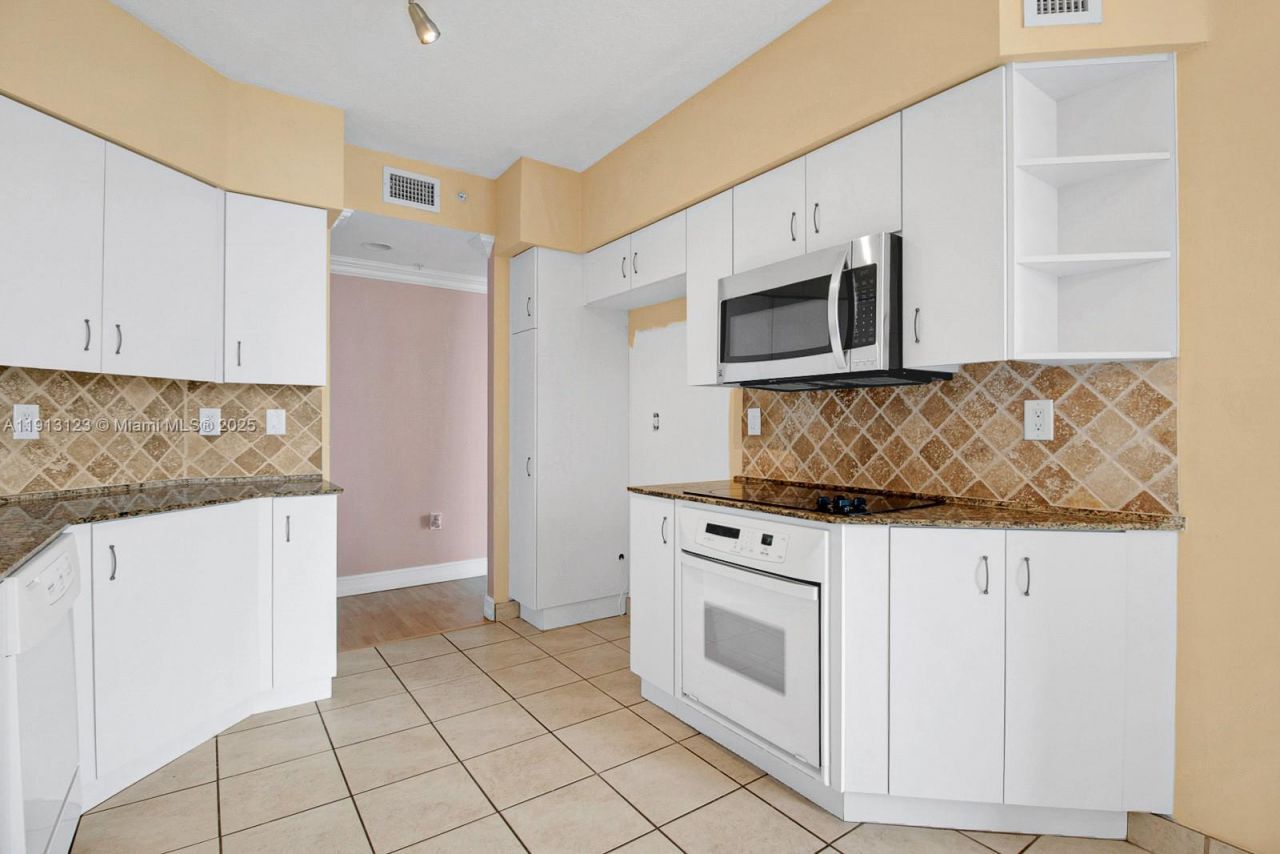 3370 Hidden Bay Dr, Unit 804, Aventura, FL 33180 Photo