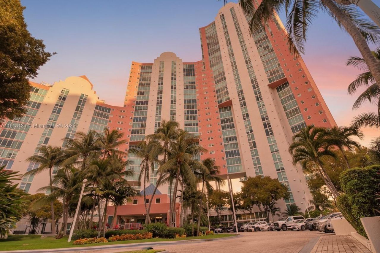 3370 Hidden Bay Dr, Unit 804, Aventura, FL 33180 Photo