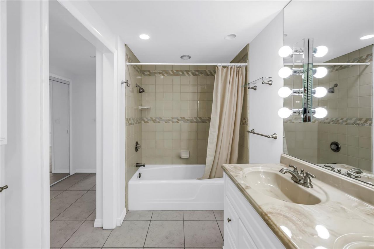 1 Beach Drive Se, Unit 810, Saint Petersburg, FL 33701 Photo