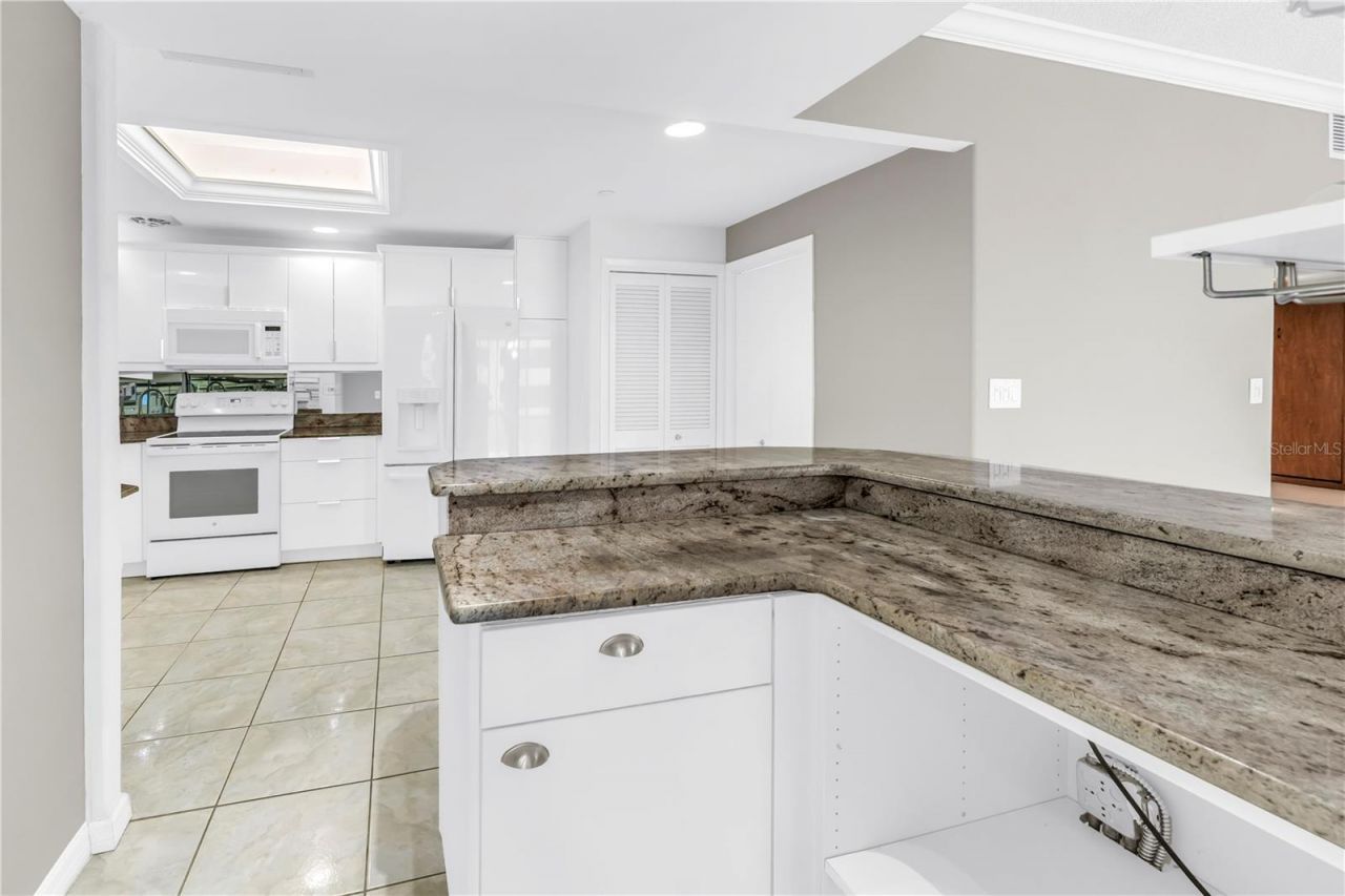 1 Beach Drive Se, Unit 810, Saint Petersburg, FL 33701 Photo