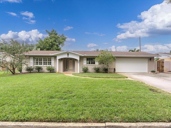 8235 39TH AVENUE N, ST PETERSBURG, FL 33709