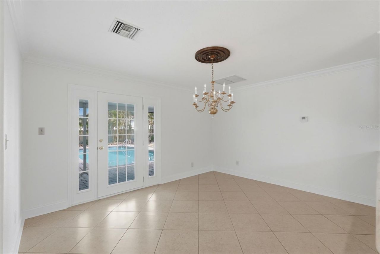 8235 39th Avenue N, Saint Petersburg, FL 33709 Photo