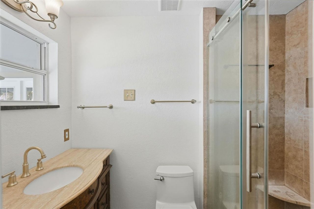 8235 39th Avenue N, Saint Petersburg, FL 33709 Photo