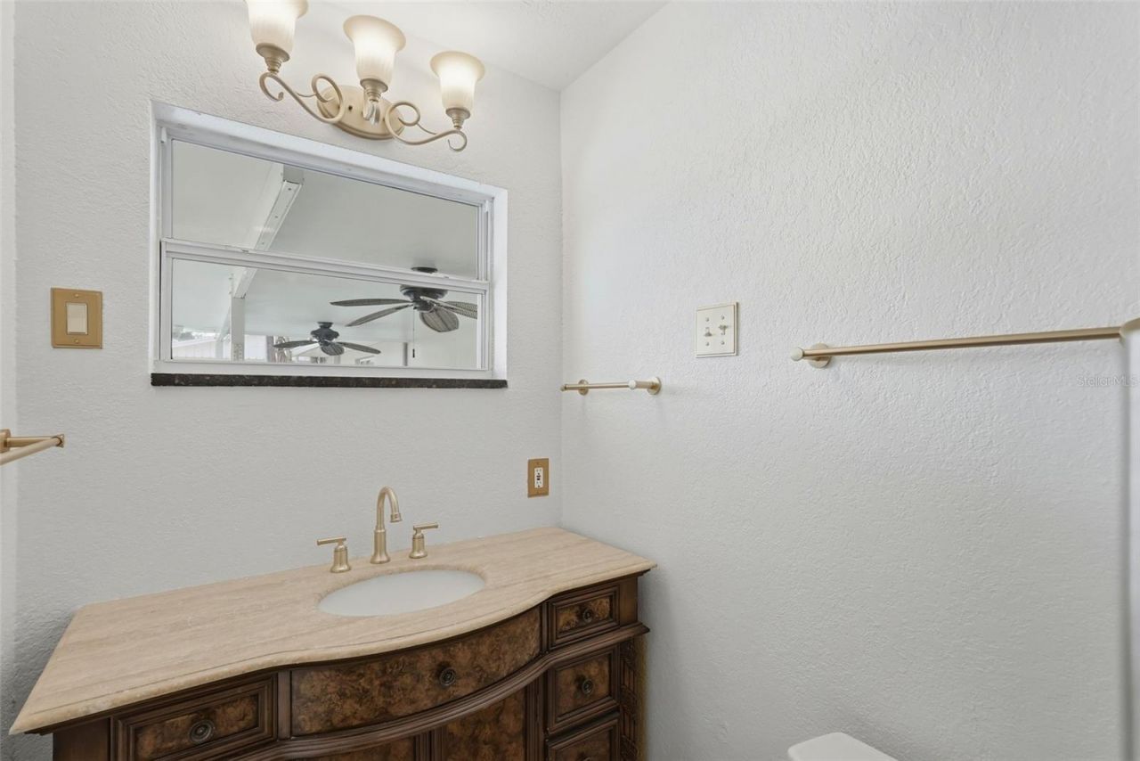 8235 39th Avenue N, Saint Petersburg, FL 33709 Photo