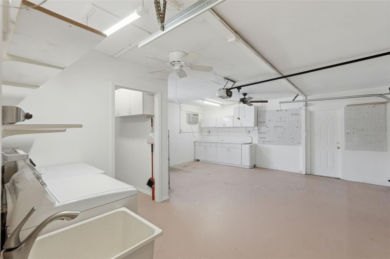 8235 39th Avenue N, Saint Petersburg, FL 33709 Photo