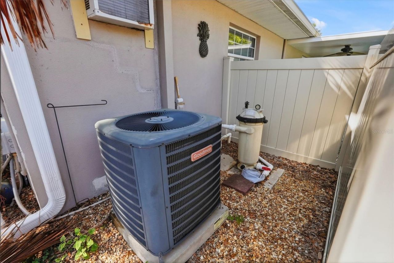 8235 39th Avenue N, Saint Petersburg, FL 33709 Photo