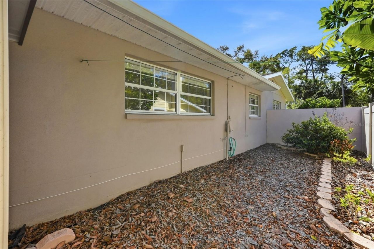 8235 39th Avenue N, Saint Petersburg, FL 33709 Photo