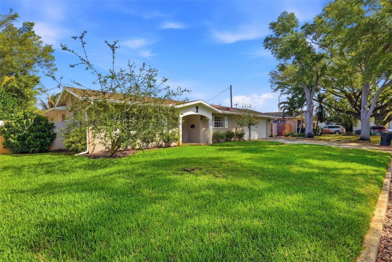 8235 39th Avenue N, Saint Petersburg, FL 33709 Photo