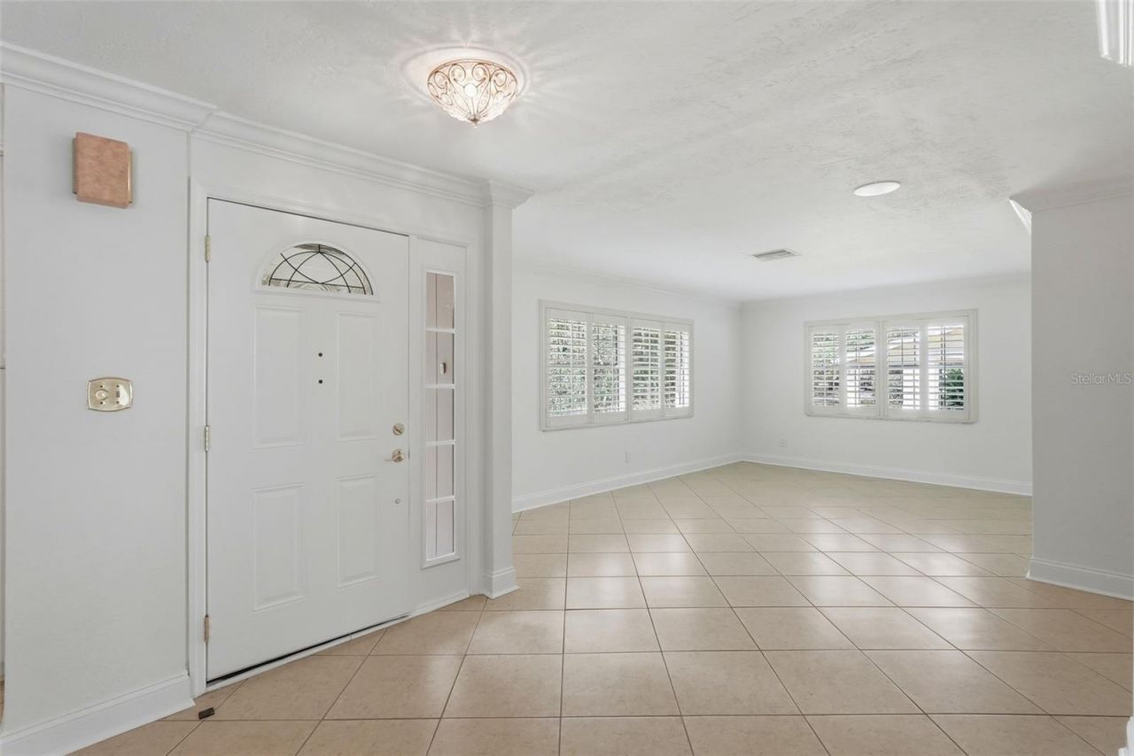 8235 39th Avenue N, Saint Petersburg, FL 33709 Photo