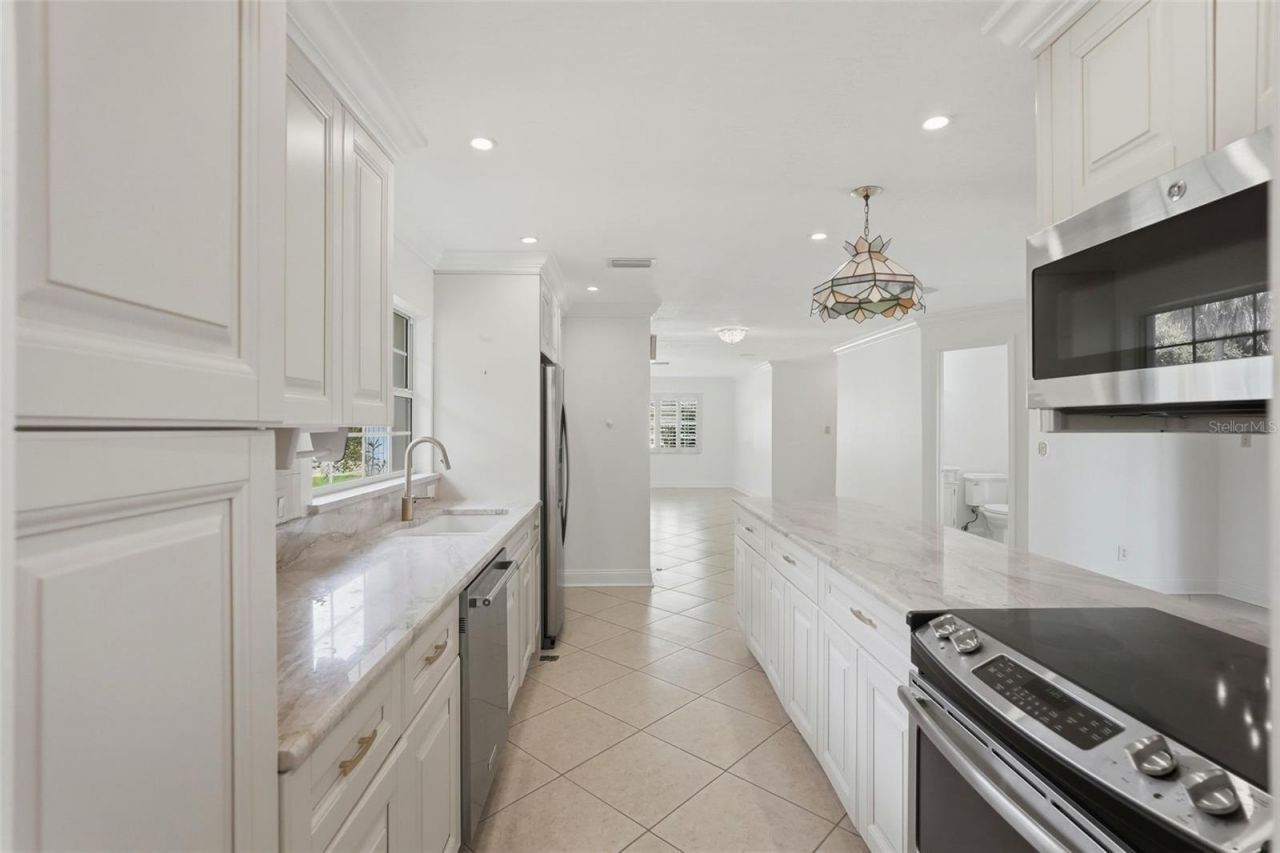 8235 39th Avenue N, Saint Petersburg, FL 33709 Photo