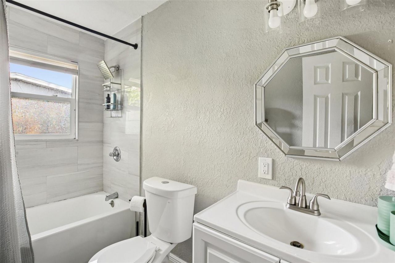 520 Fairfax Lane, Apollo Beach, FL 33572 Photo