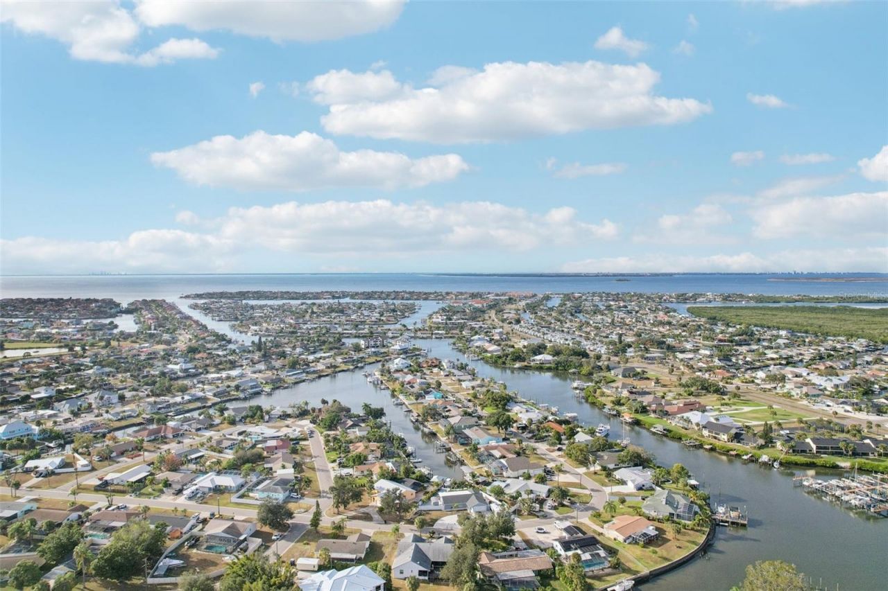 520 Fairfax Lane, Apollo Beach, FL 33572 Photo