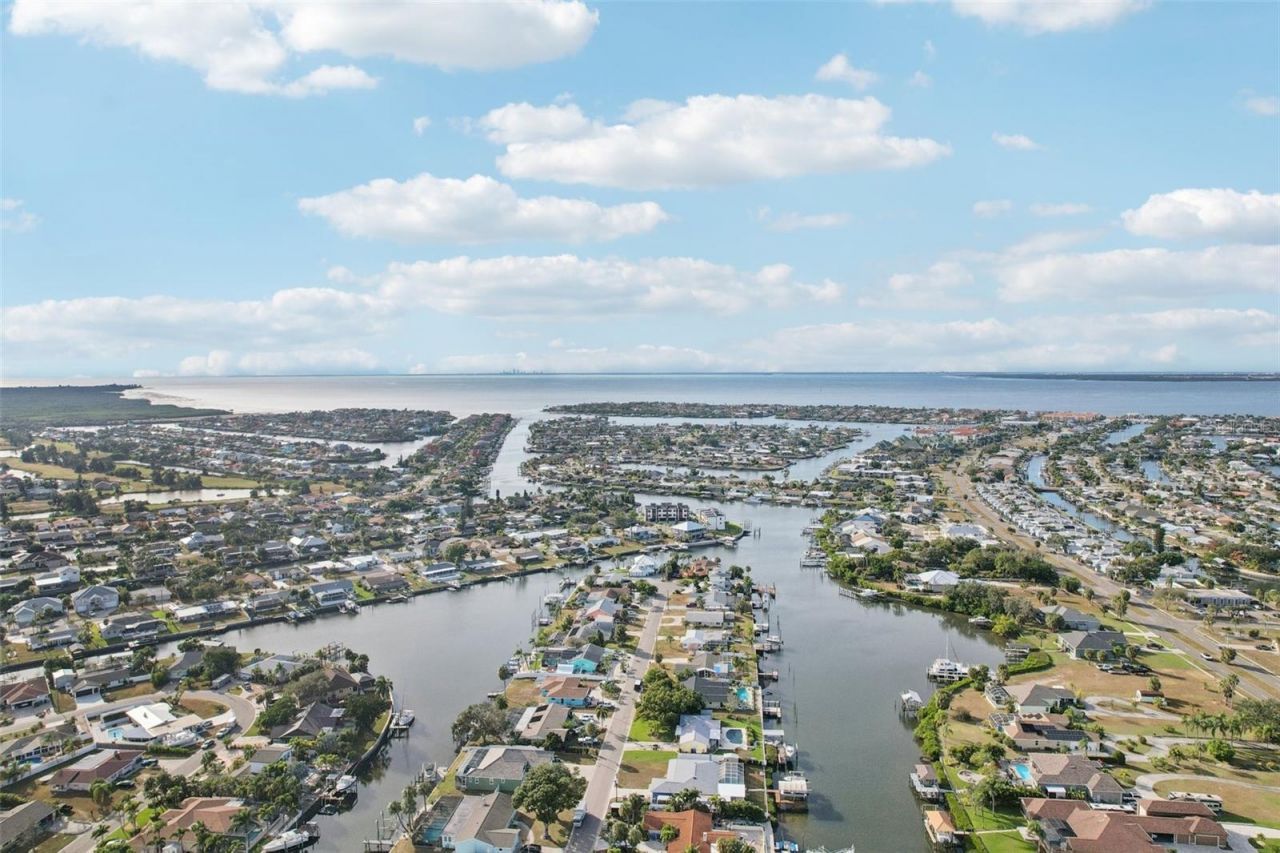 520 Fairfax Lane, Apollo Beach, FL 33572 Photo