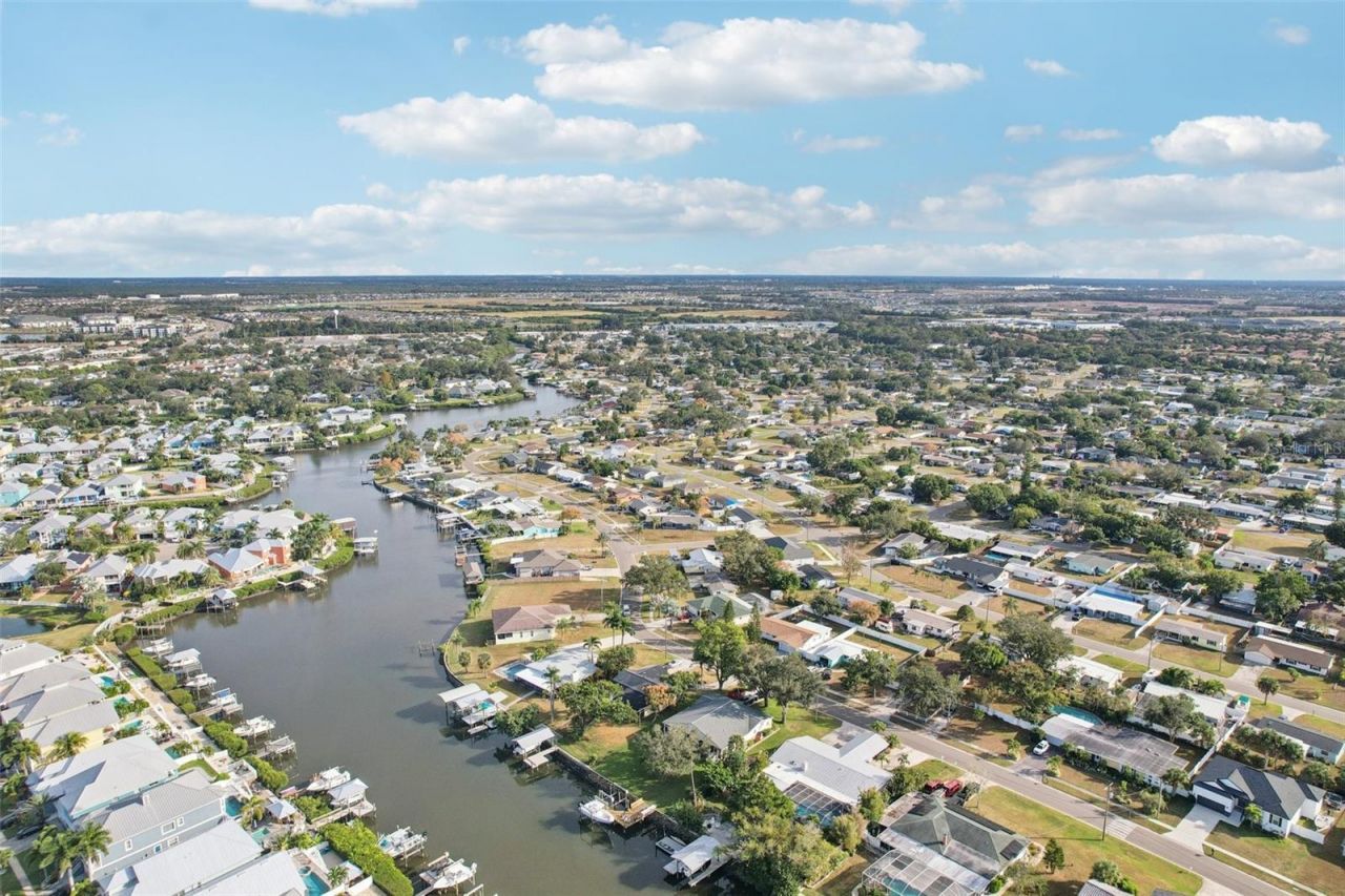 520 Fairfax Lane, Apollo Beach, FL 33572 Photo