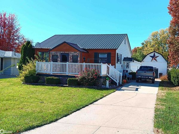 421 Minneopa Avenue, Ottumwa, IA 52501