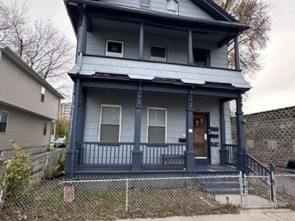 13 Ringgold St, Springfield, MA 01107