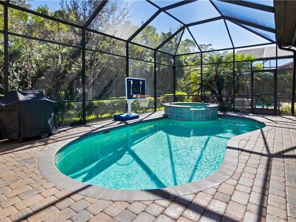 6604 Roma WAY, NAPLES, FL 34113