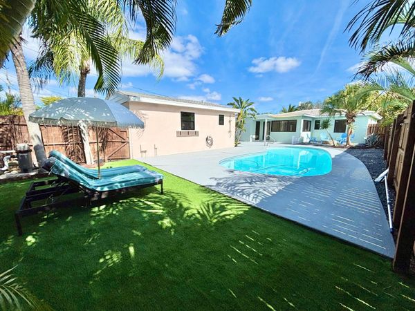 1121 N Ocean Breeze, Lake Worth Beach, FL 33460